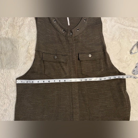 Free People Highway Slub knit sweater vest size medium olive green - Picture 9 of 9